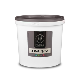 Equibloc complément alimentaire pour chevaux de la marque HNP-Horse Nutrition Project